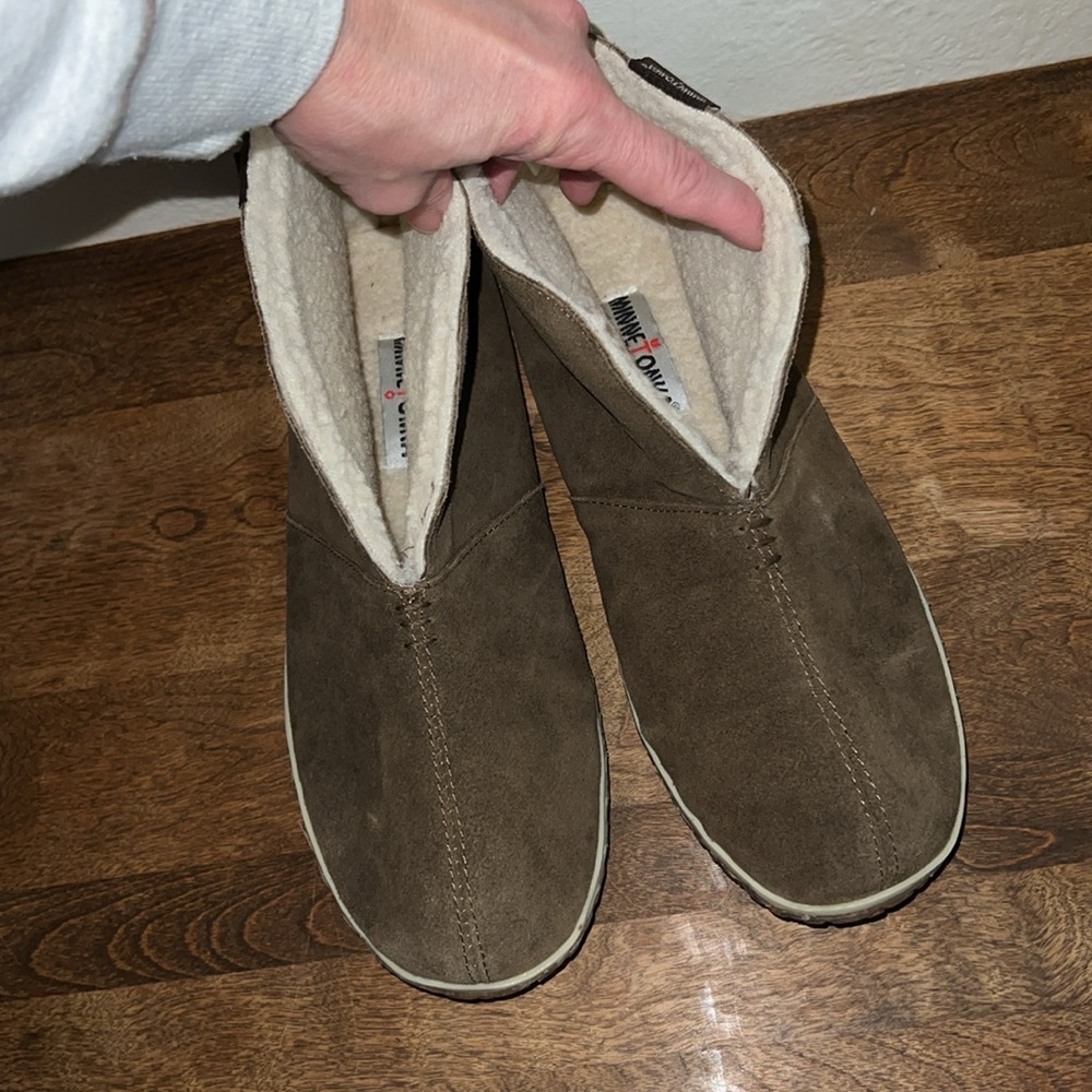 11 M Minnetonka Tamson boot slippers suede - Picture 6 of 9